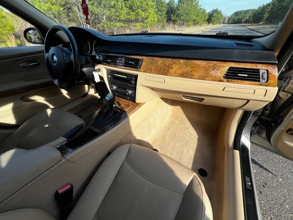 2007 BMW 3 Series Image 16