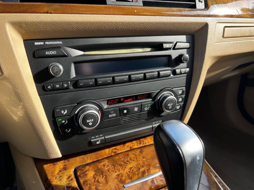 2007 BMW 3 Series Image 21