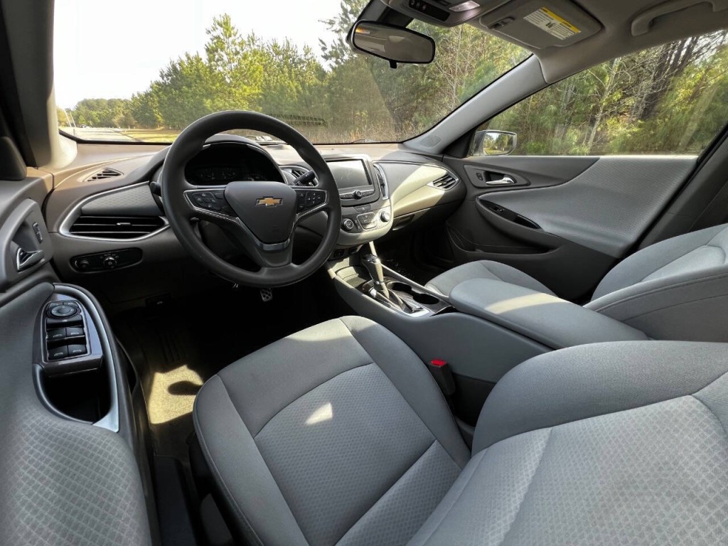 2017 Chevrolet Malibu Image 10