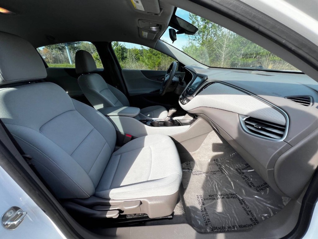 2017 Chevrolet Malibu Image 15