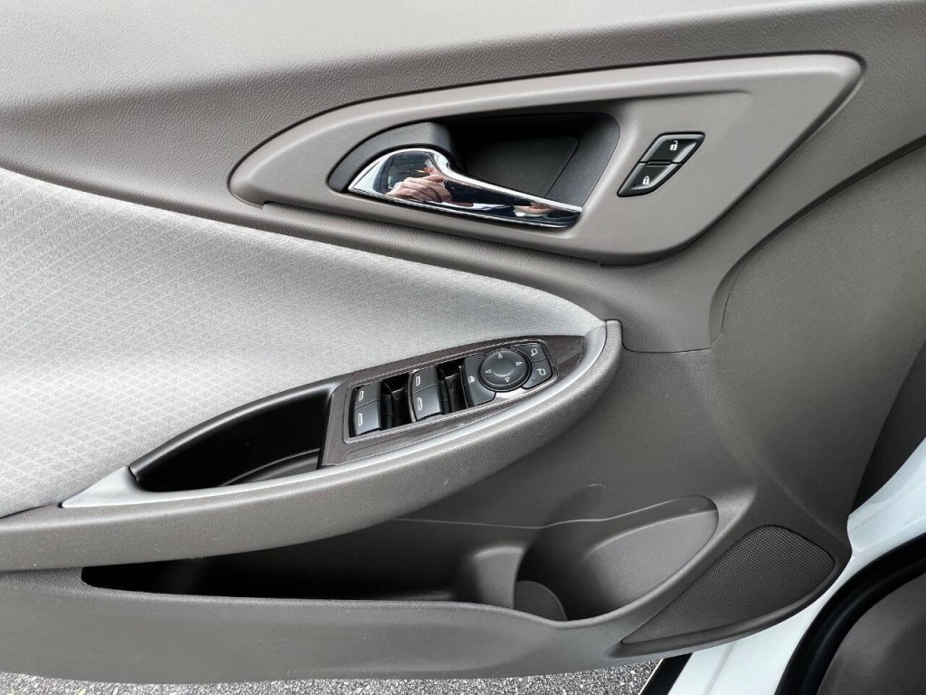 2017 Chevrolet Malibu Image 17