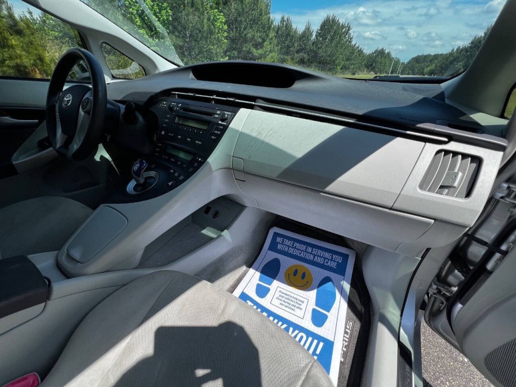 2011 Toyota Prius Image 19