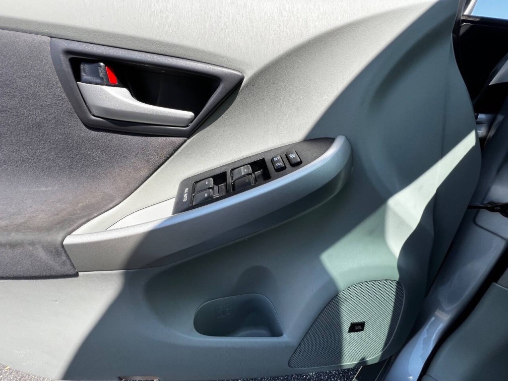 2011 Toyota Prius Image 20