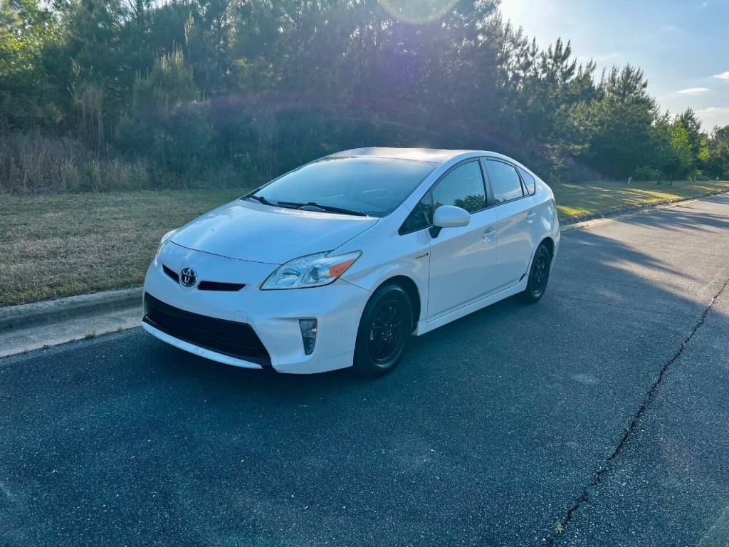 2013 Toyota Prius Image 2