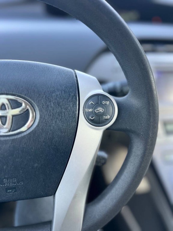 2013 Toyota Prius Image 23