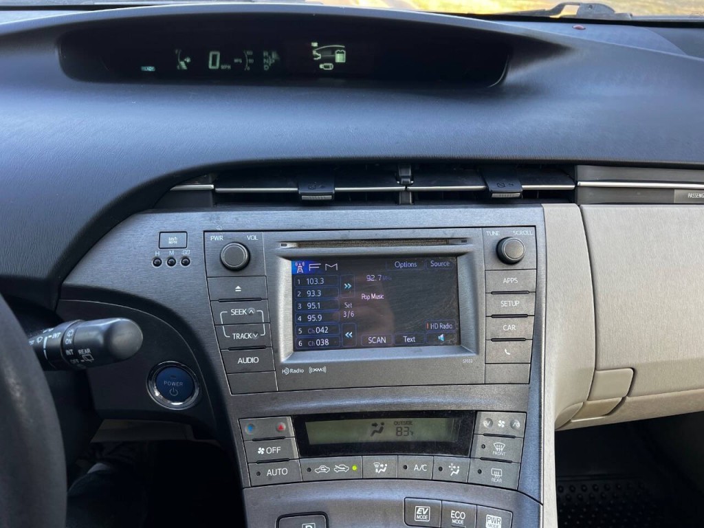 2013 Toyota Prius Image 26