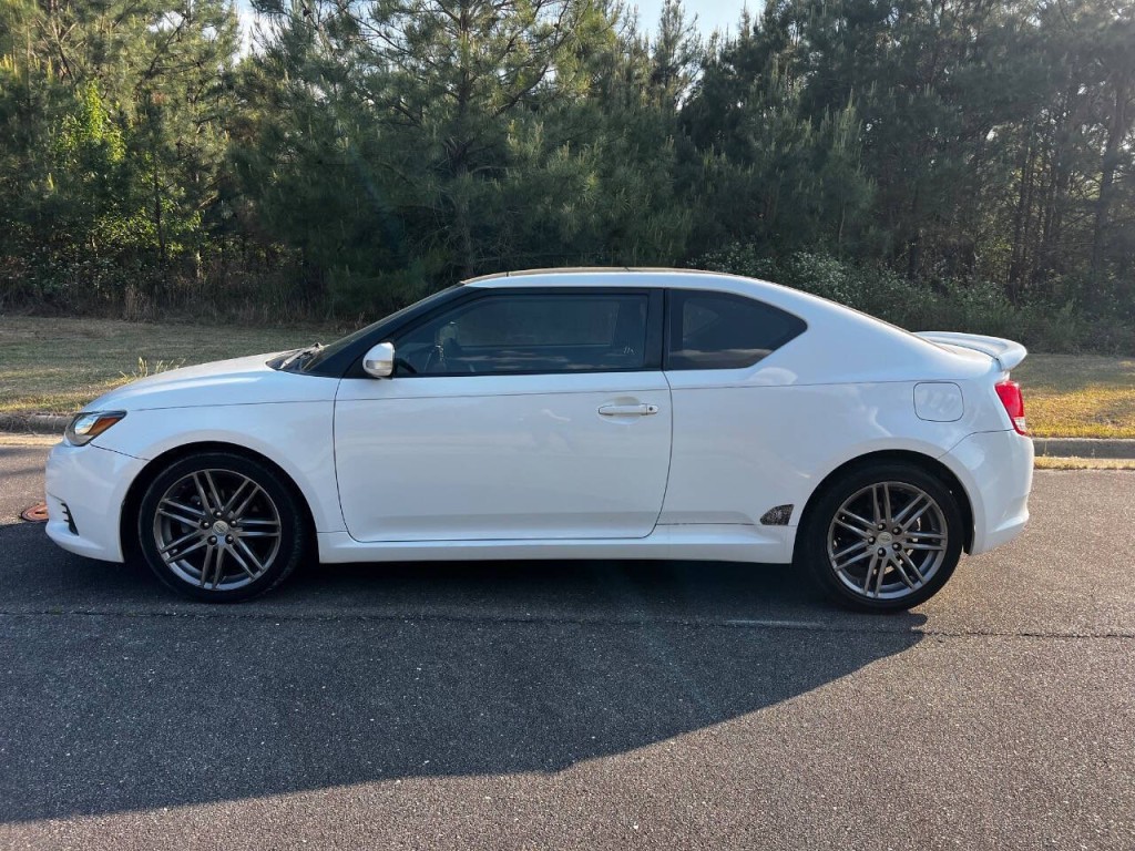 2013 Scion tC Image 3