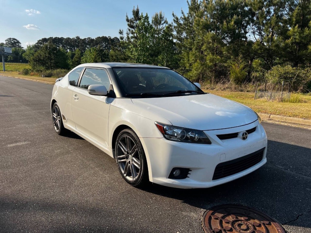 2013 Scion tC Image 8