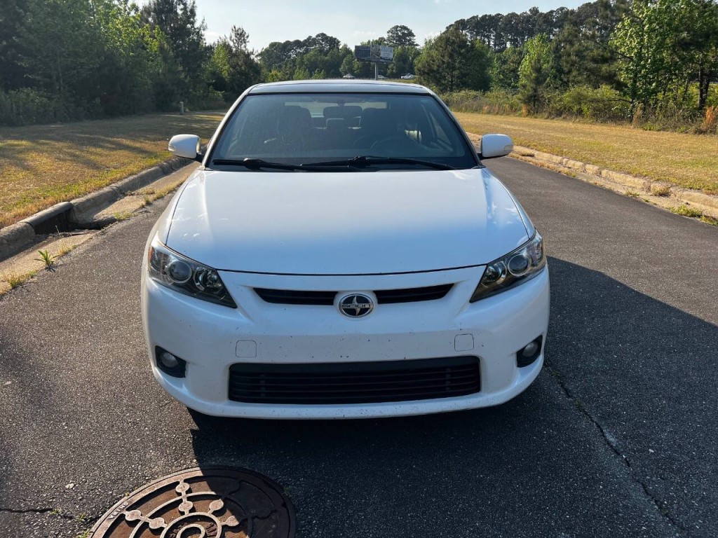 2013 Scion tC Image 9