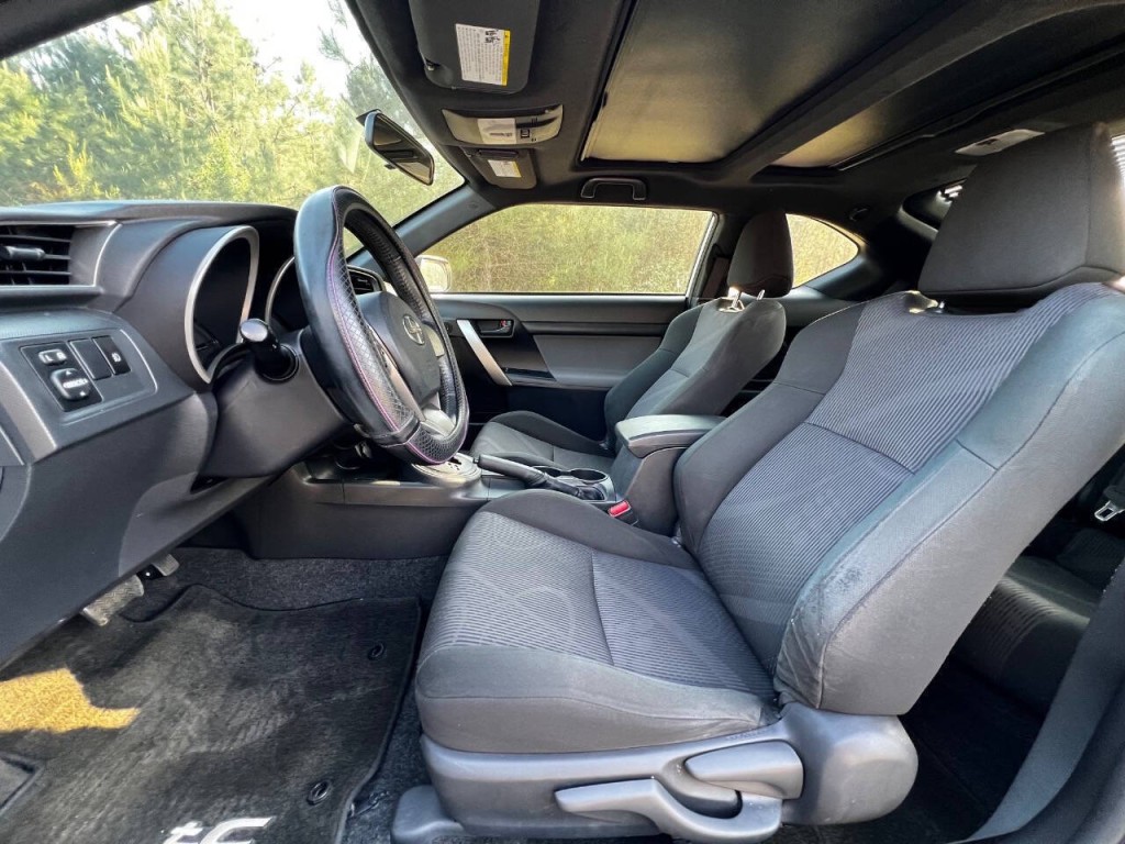 2013 Scion tC Image 11