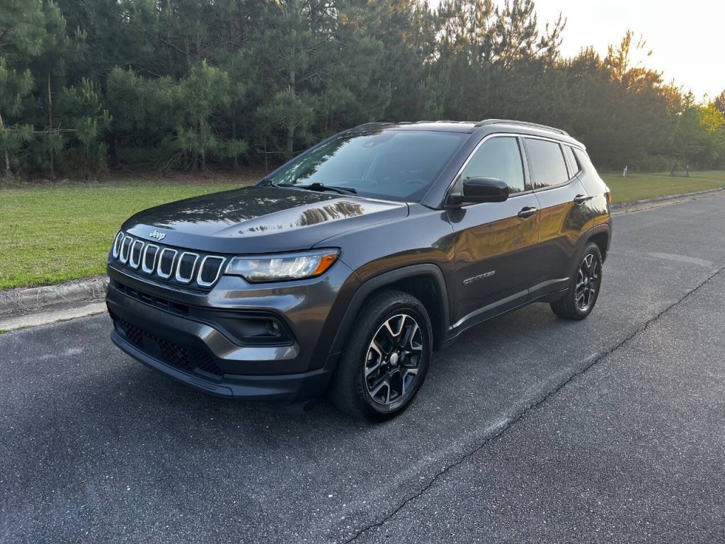 2022 Jeep Compass Image 2
