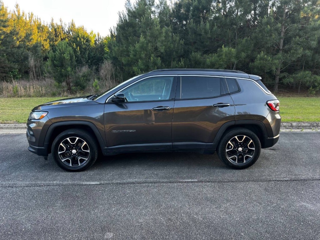 2022 Jeep Compass Image 3