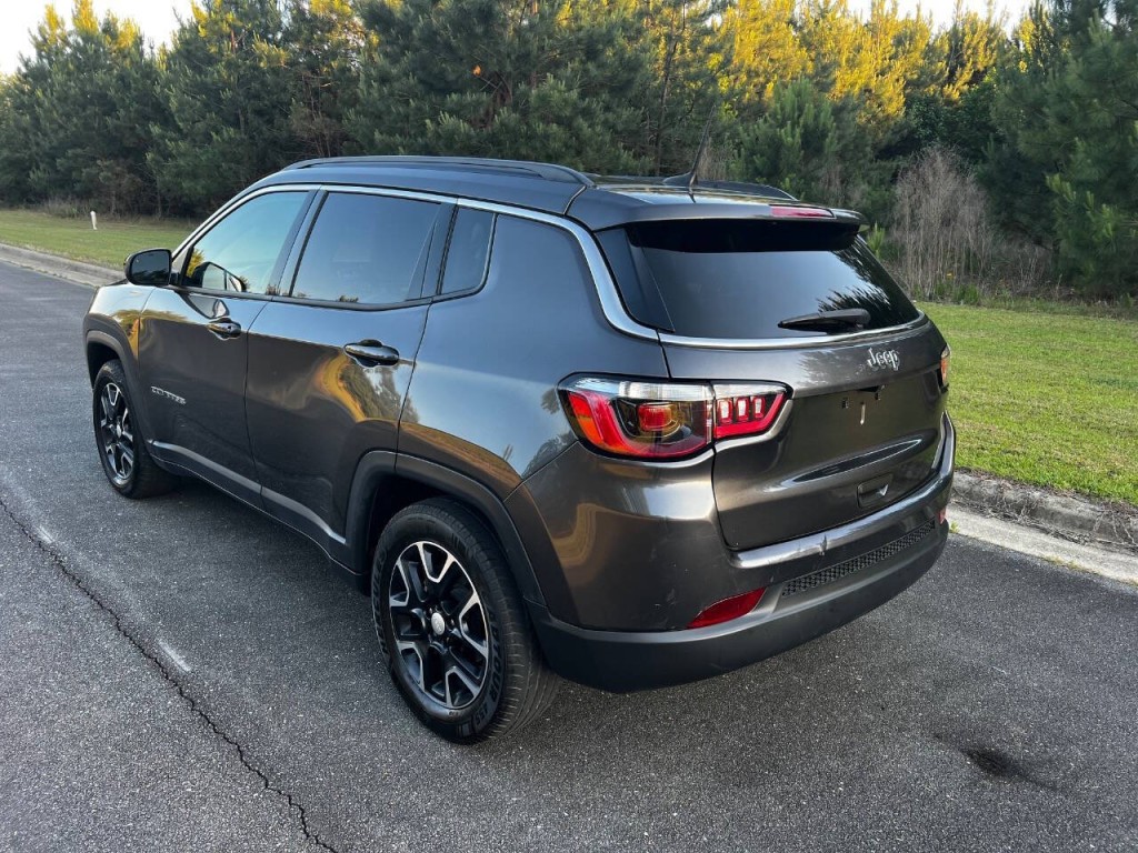 2022 Jeep Compass Image 4