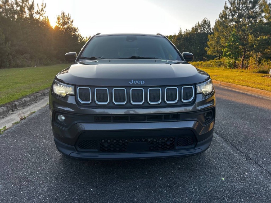2022 Jeep Compass Image 9