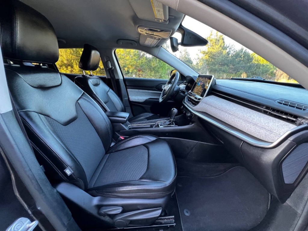 2022 Jeep Compass Image 18