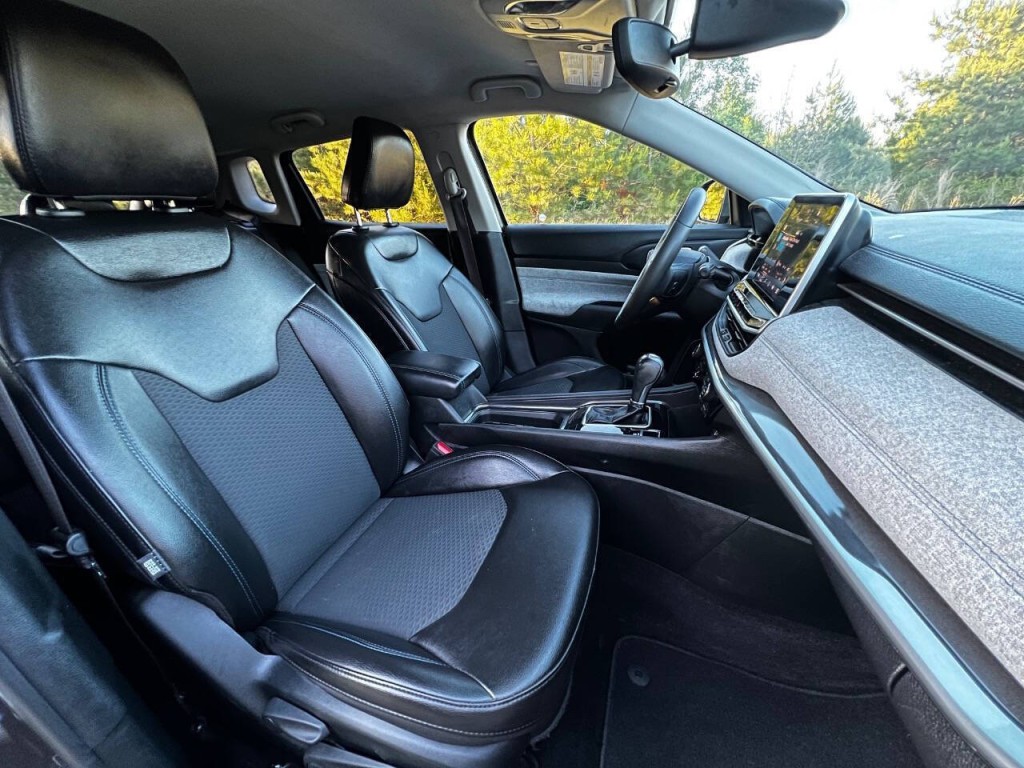 2022 Jeep Compass Image 19