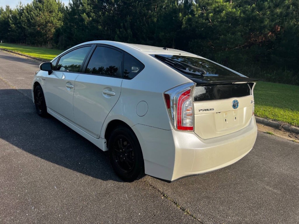 2015 Toyota Prius Image 3