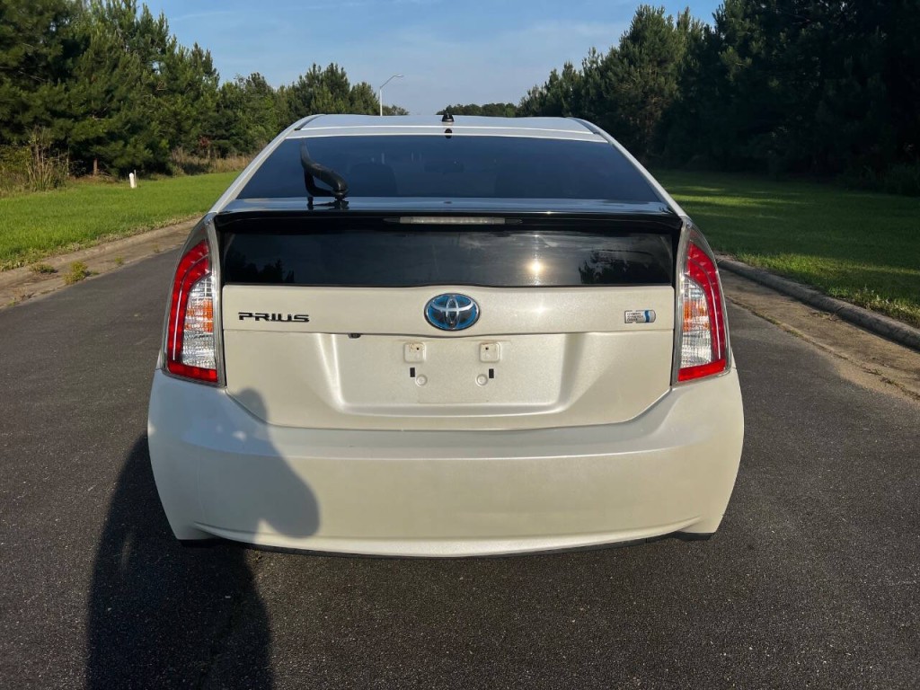 2015 Toyota Prius Image 4