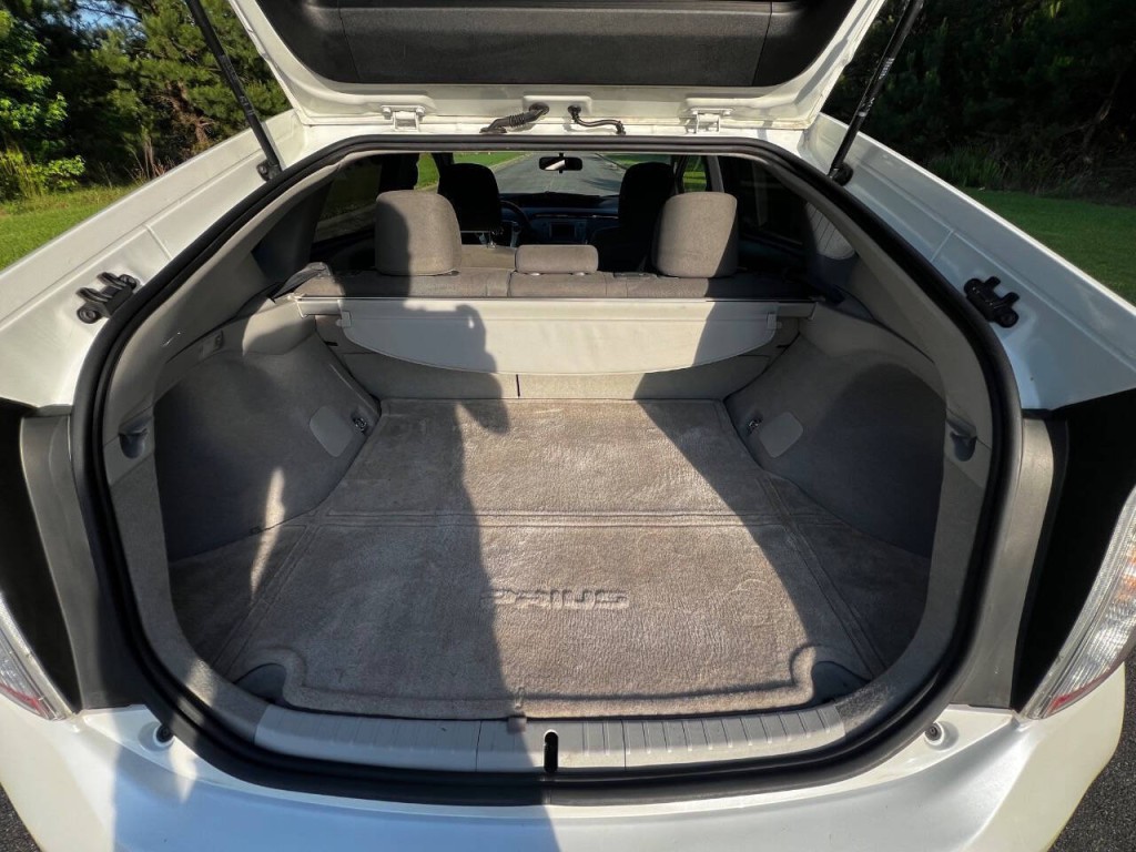 2015 Toyota Prius Image 10