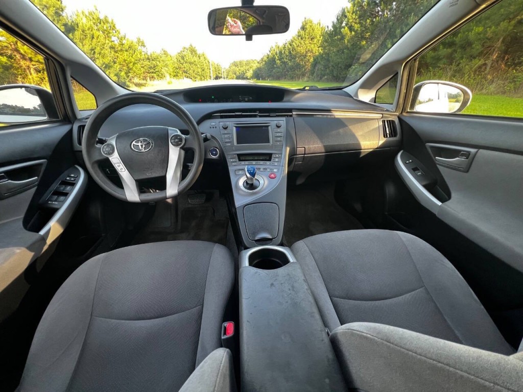 2015 Toyota Prius Image 15