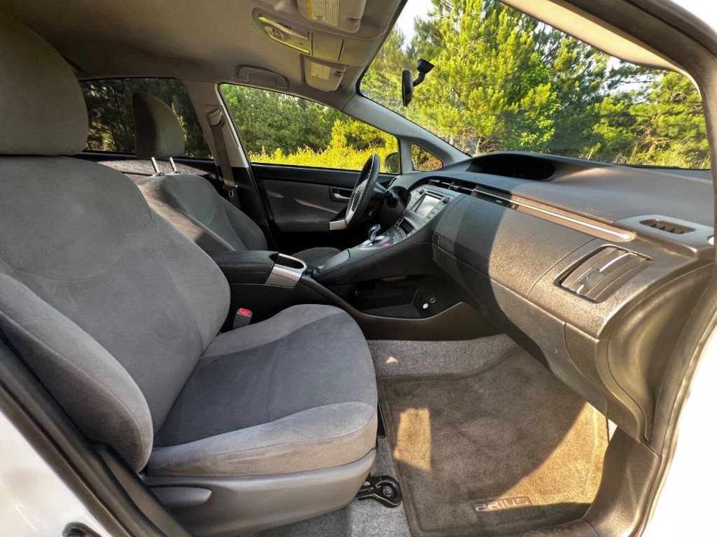 2015 Toyota Prius Image 18
