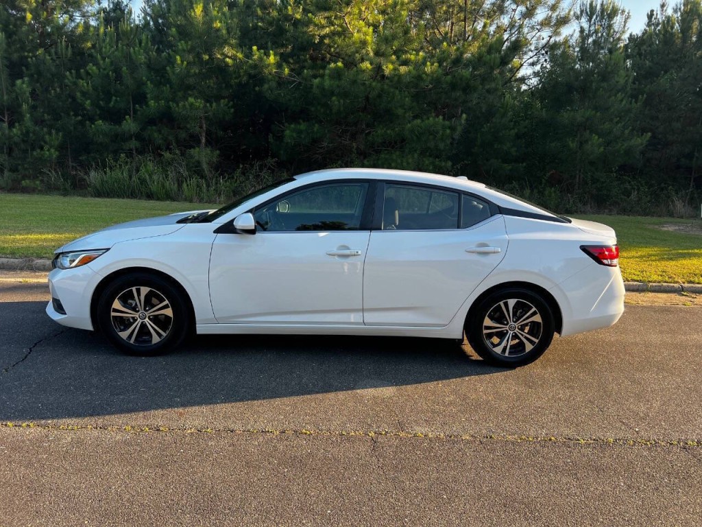 2022 Nissan Sentra Image 2