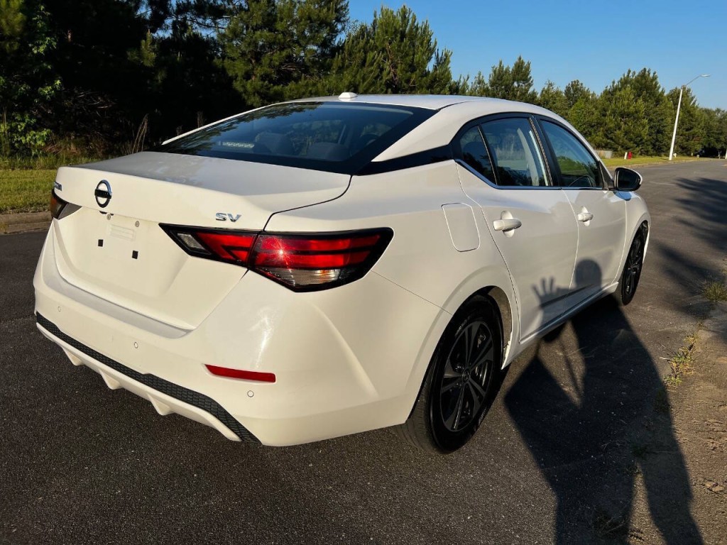 2022 Nissan Sentra Image 5