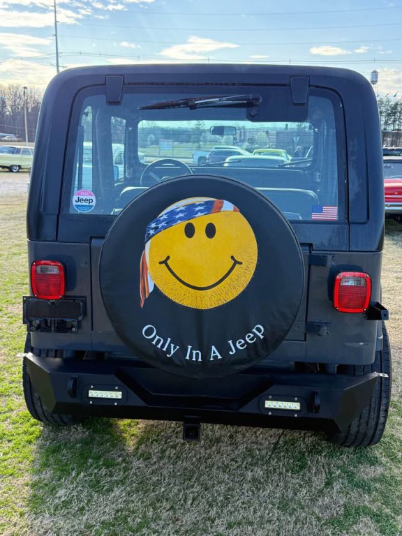 1993 Jeep Wrangler Image 3