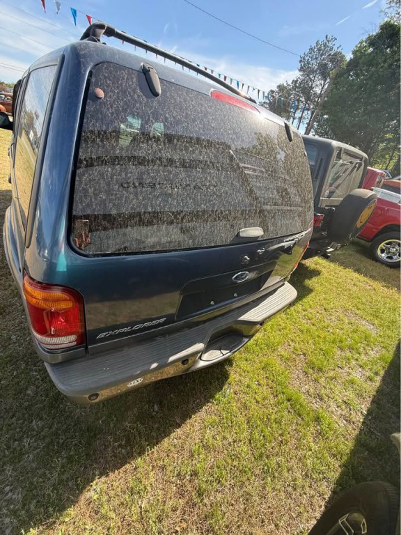2001 Ford Explorer Image 8