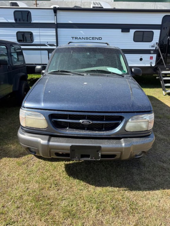 2001 Ford Explorer Image 9