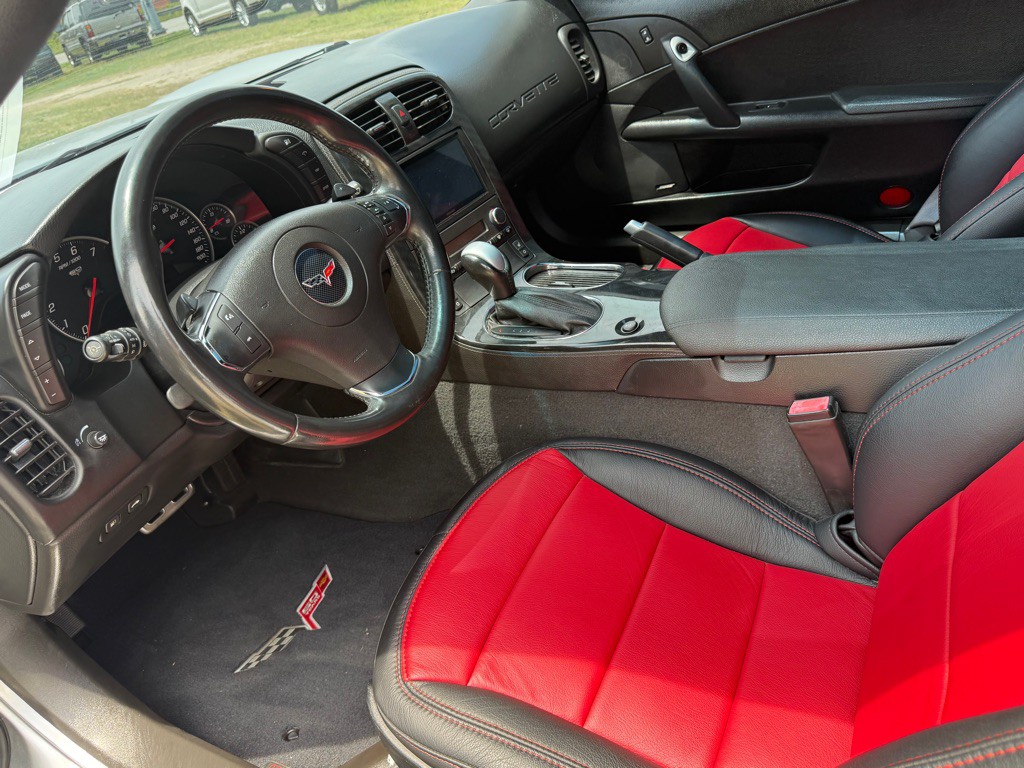 2013 Chevrolet Corvette Image 8
