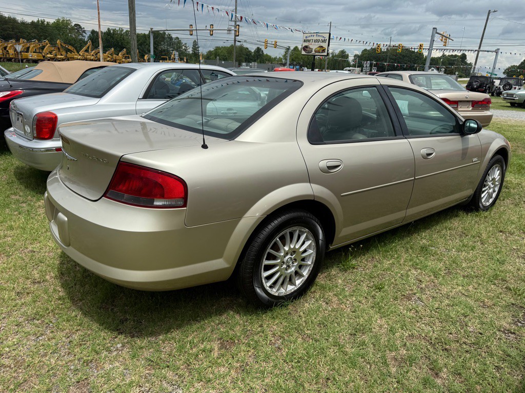 2005 Chrysler Sebring Image 5