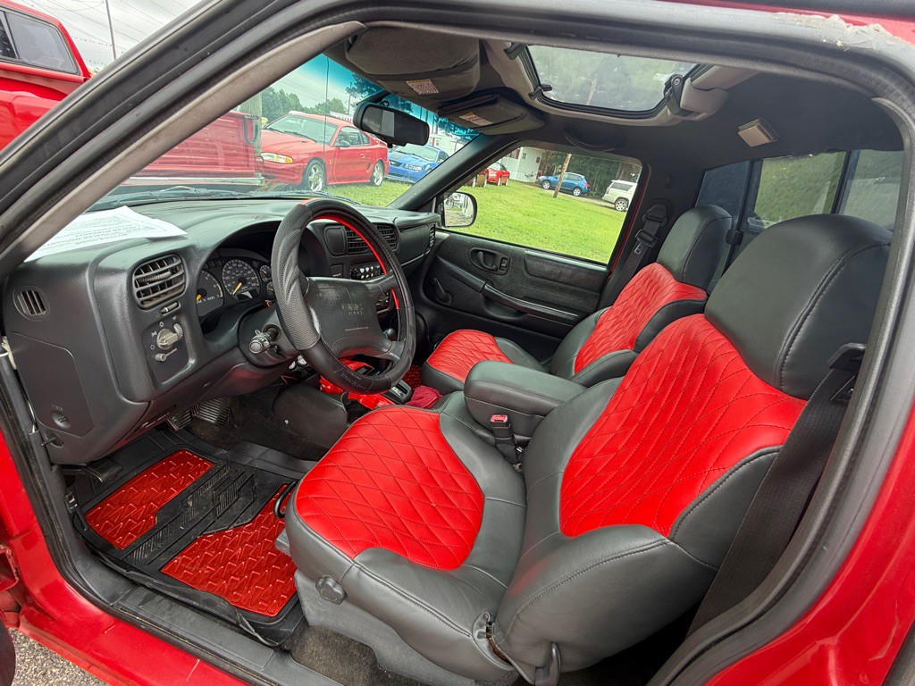 1998 GMC Sonoma Image 8