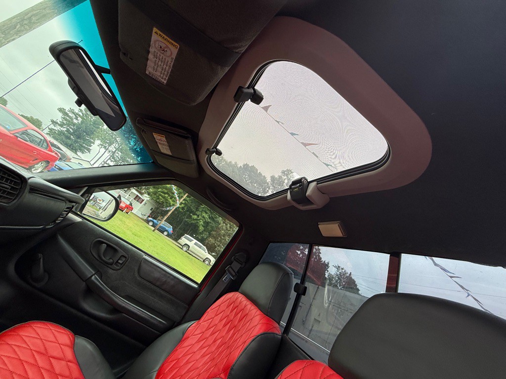 1998 GMC Sonoma Image 9