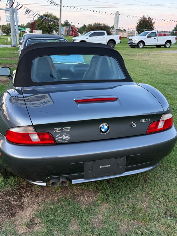 2000 BMW Z3 Image 2