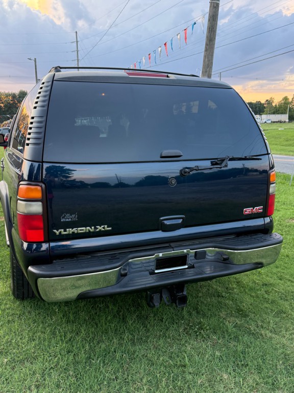 2004 GMC Yukon Image 4