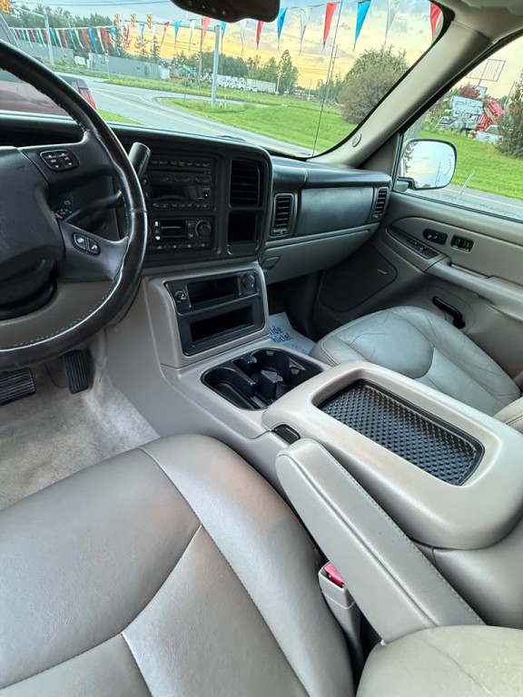 2004 GMC Yukon Image 10