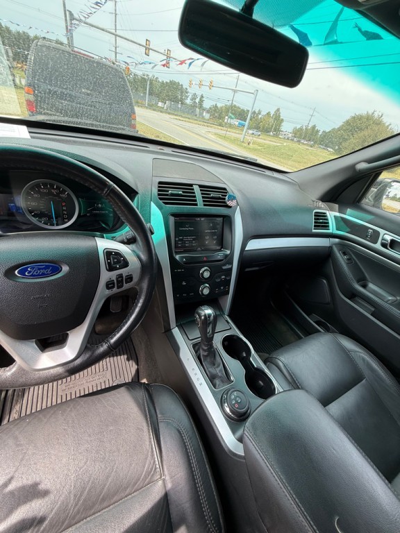 2015 Ford Explorer Image 8