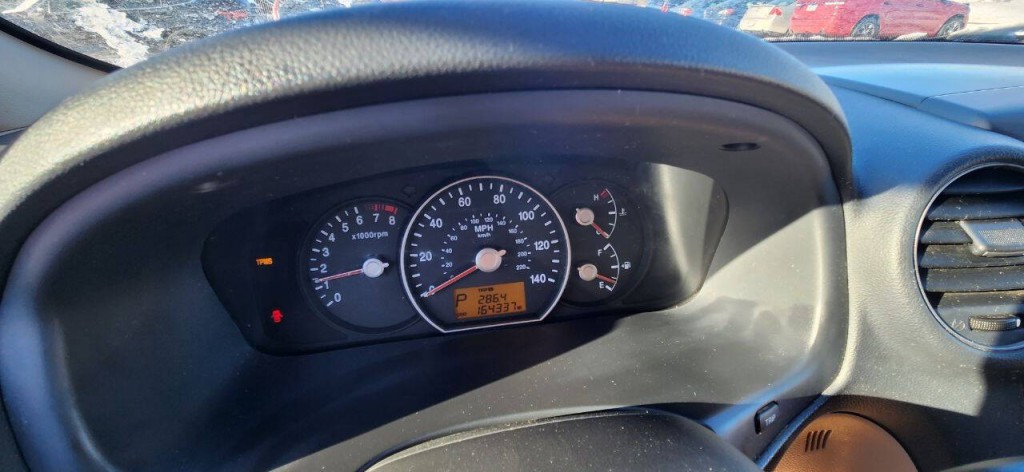 2008 Kia Rondo Image 19