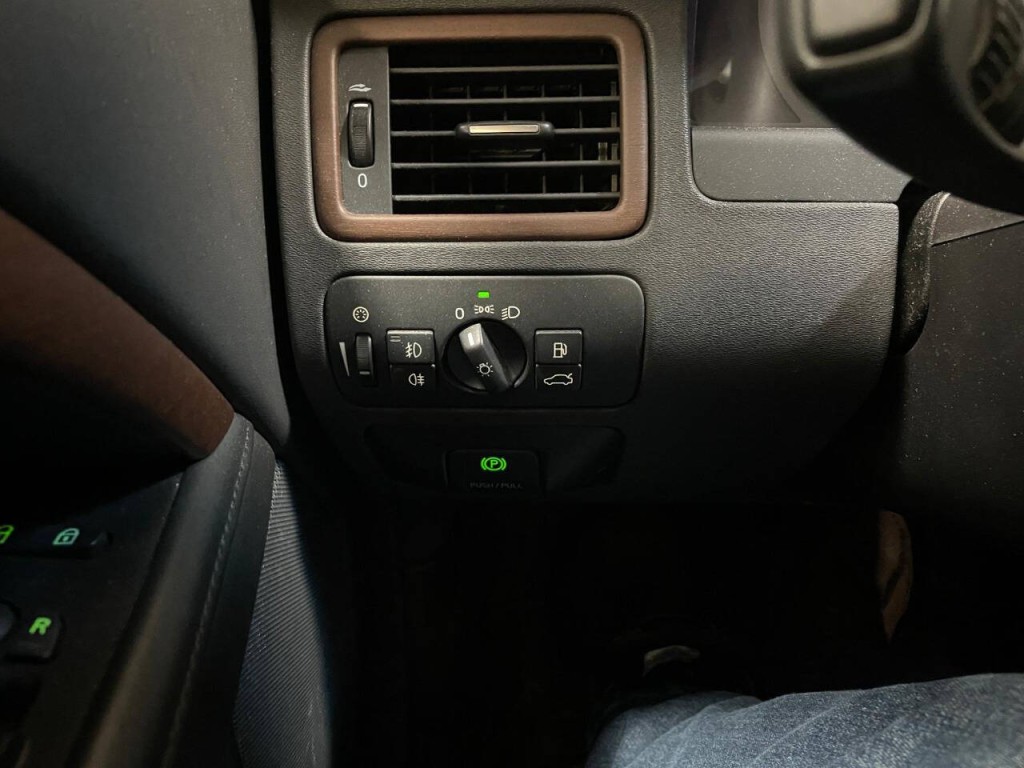 2010 Volvo S80 Image 20