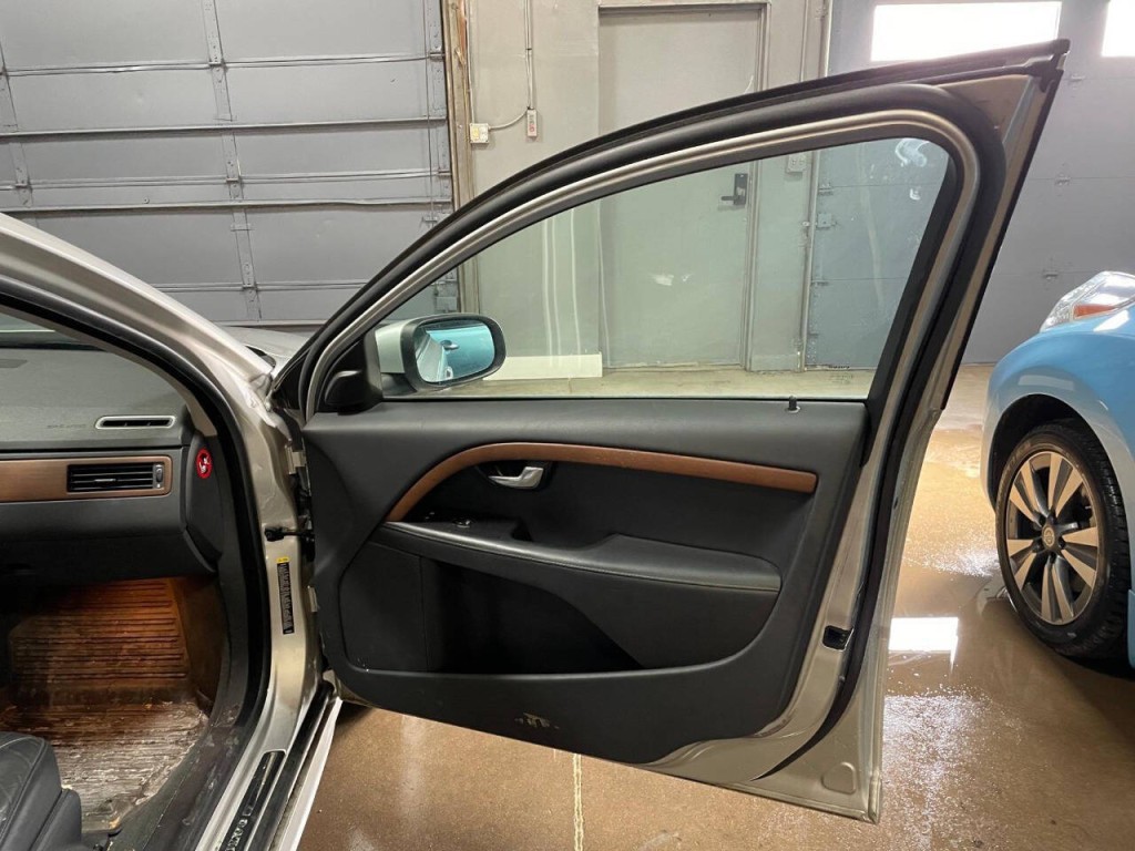 2010 Volvo S80 Image 36