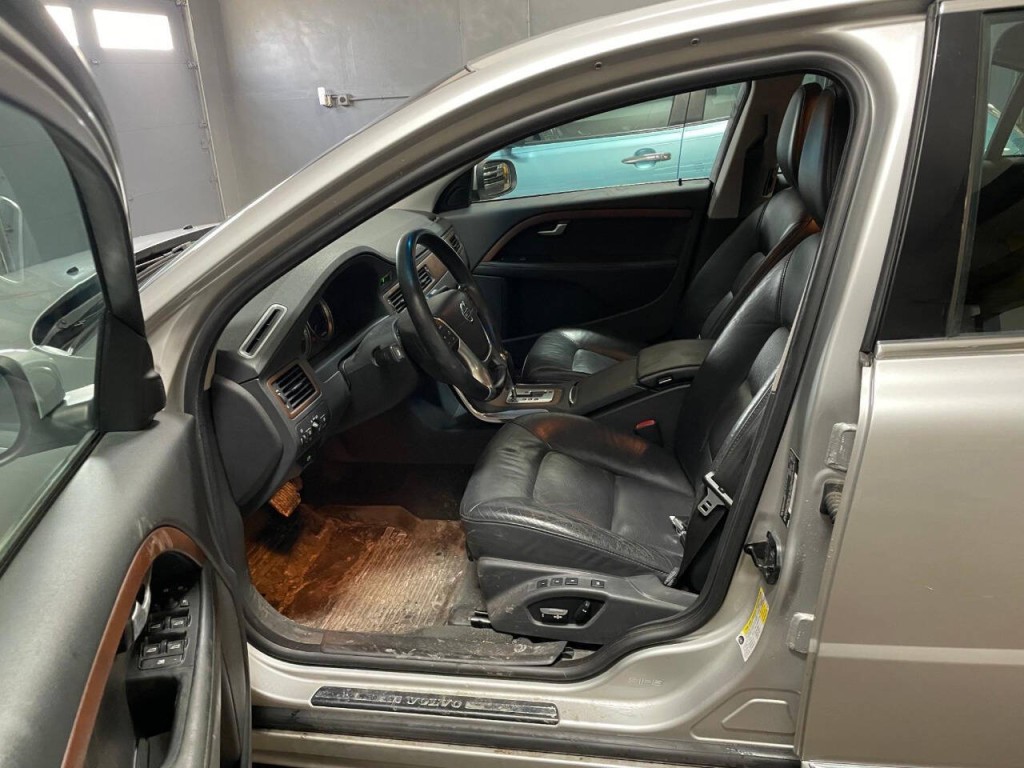 2010 Volvo S80 Image 41