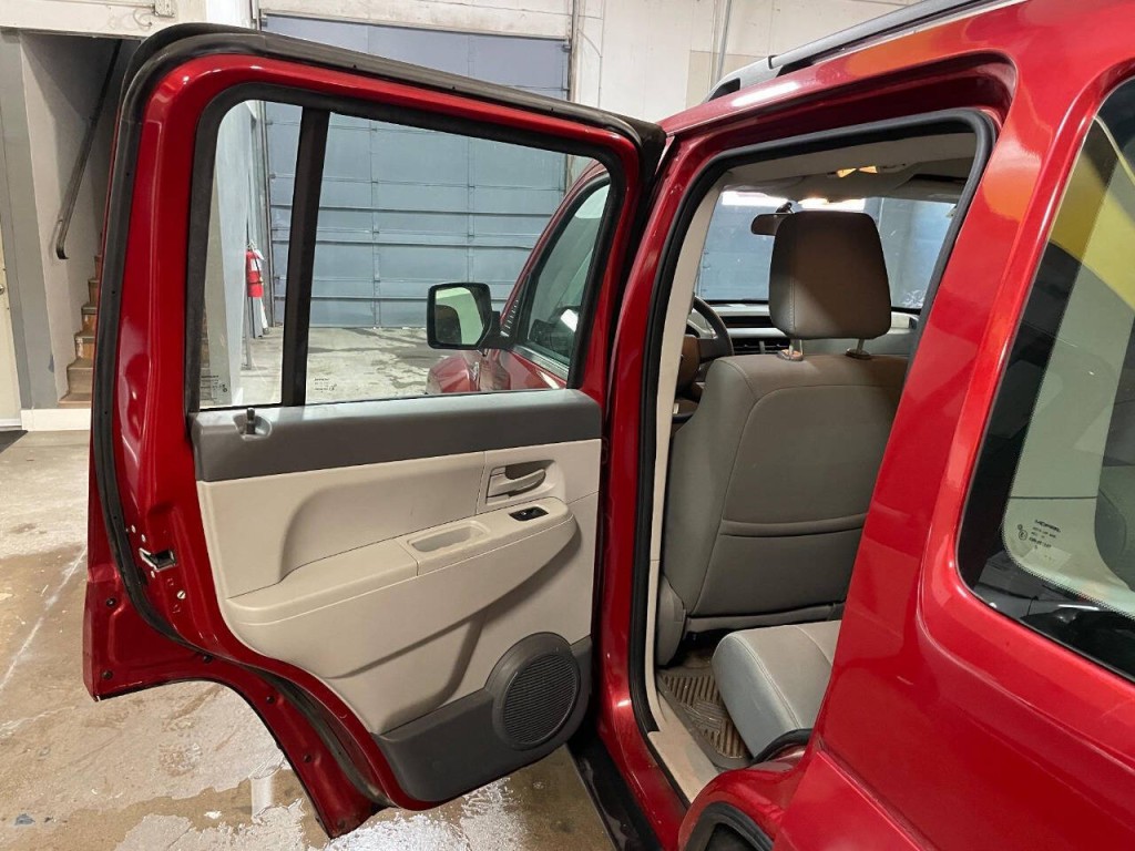 2008 Jeep Liberty Image 22