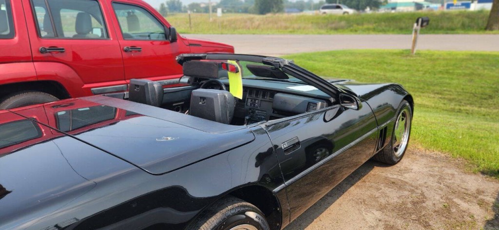 1989 Chevrolet Corvette Image 15