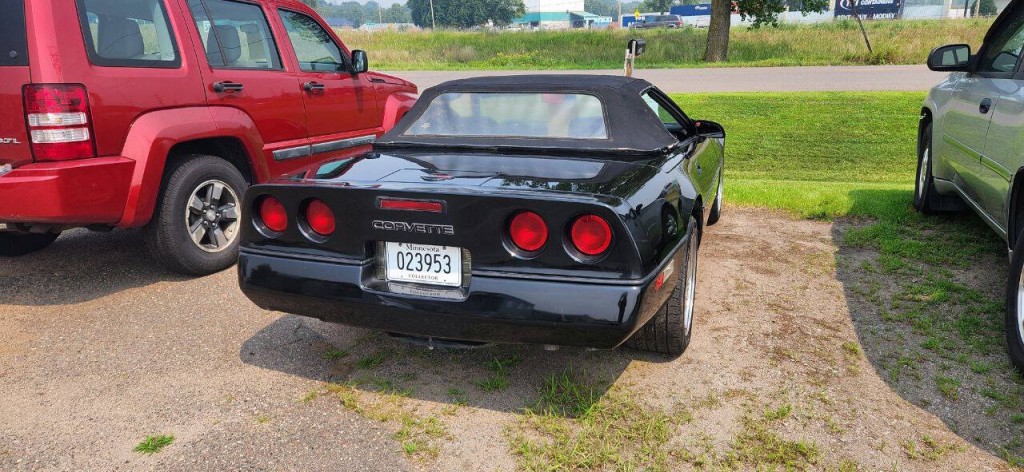 1989 Chevrolet Corvette Image 8