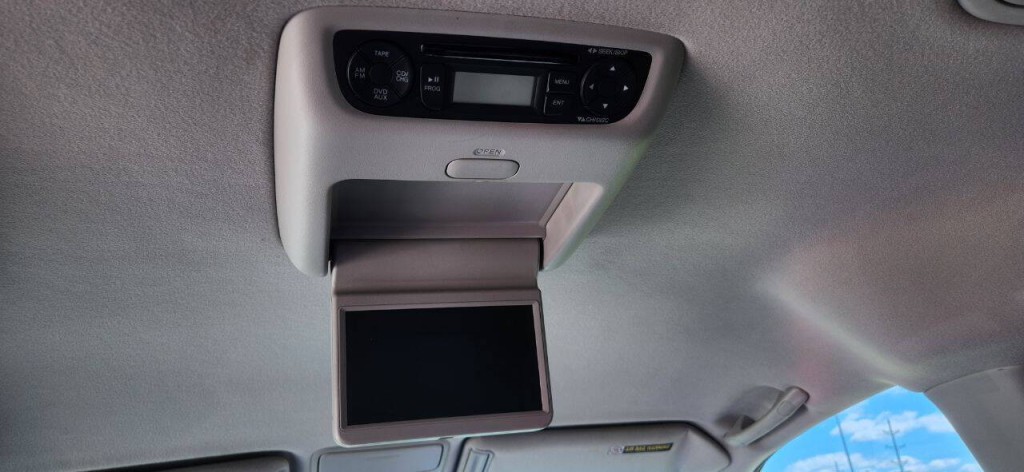 2004 Honda Odyssey Image 11