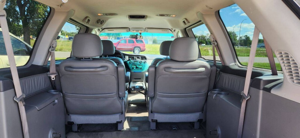 2004 Honda Odyssey Image 14