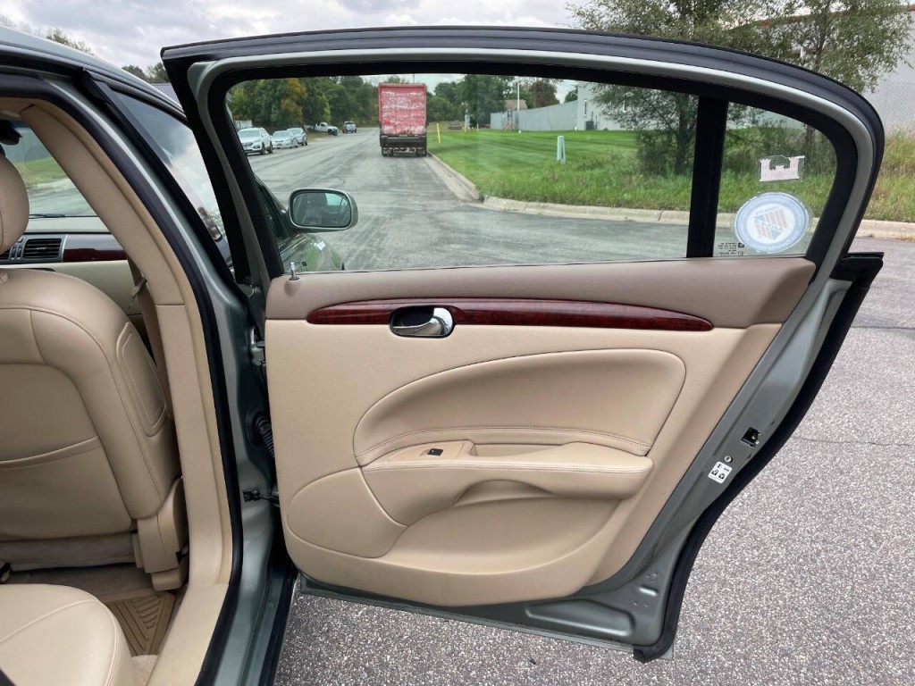 2006 Buick Lucerne Image 29