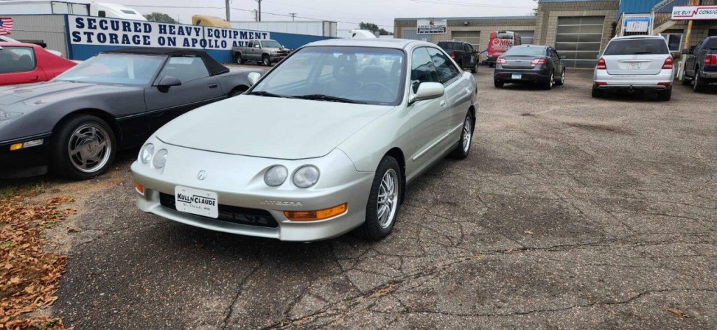 1998 Acura Integra Image 3