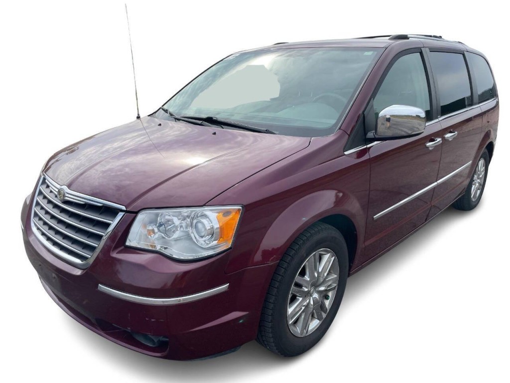 2008 Chrysler Town & Country Image 2
